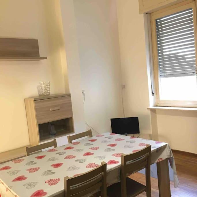La Casa Di Aurora Apartment Ivrea Luaran gambar
